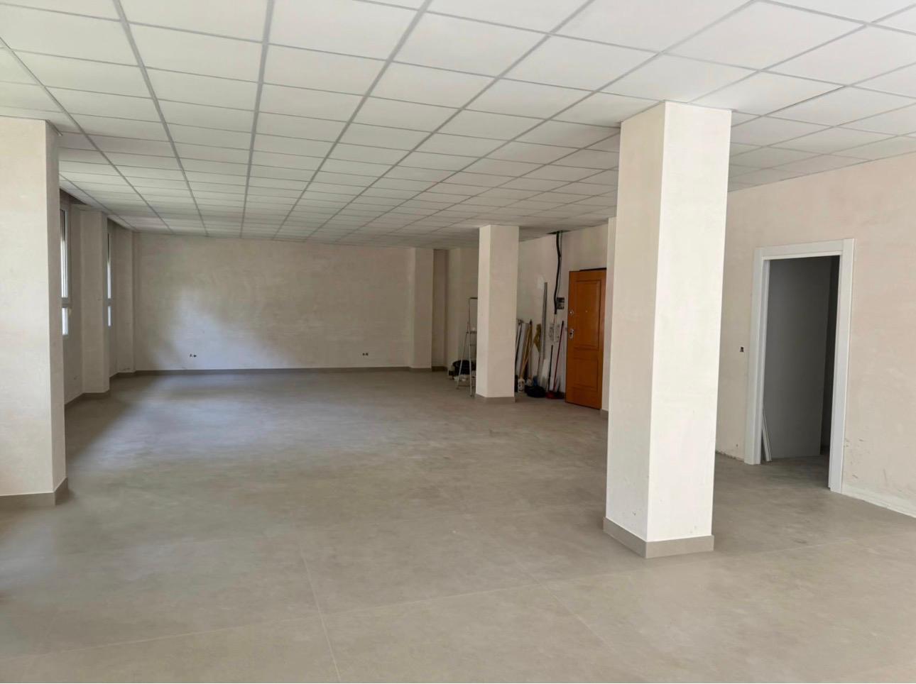 Local comercial · Zona diáfana — antes de la reforma